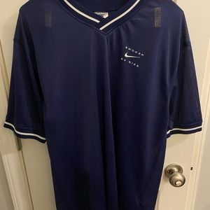 VINTAGE NIKE JERSEY